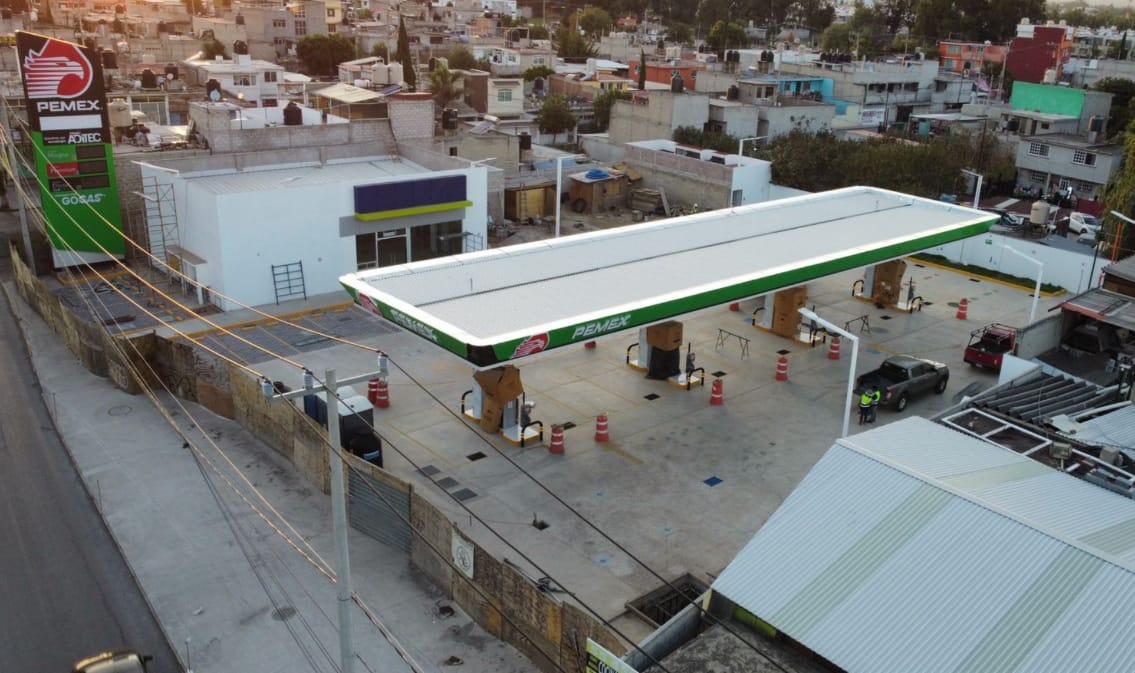 Vista aérea de la estación de servicio GoMart en Cuautitlán